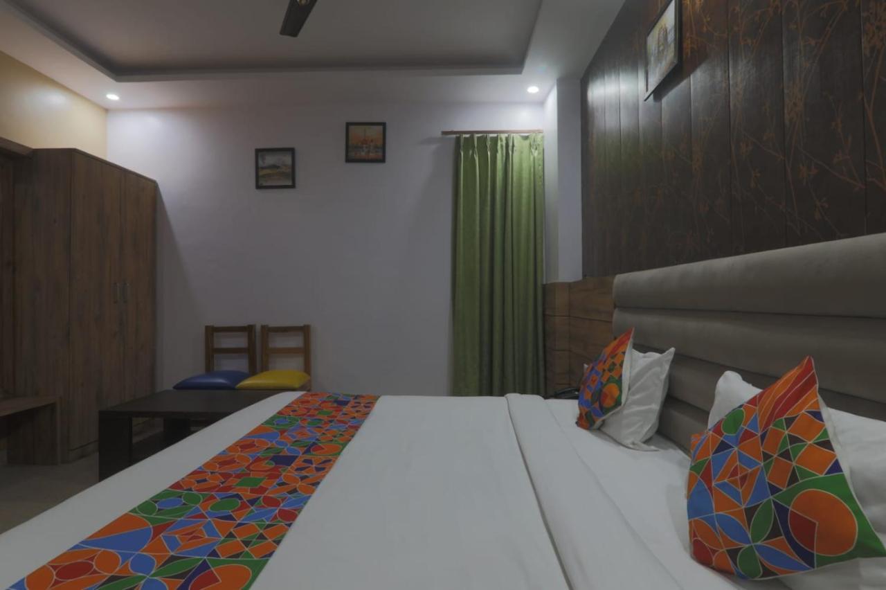 Icyhotels Hl Inn Chinhat Exterior photo