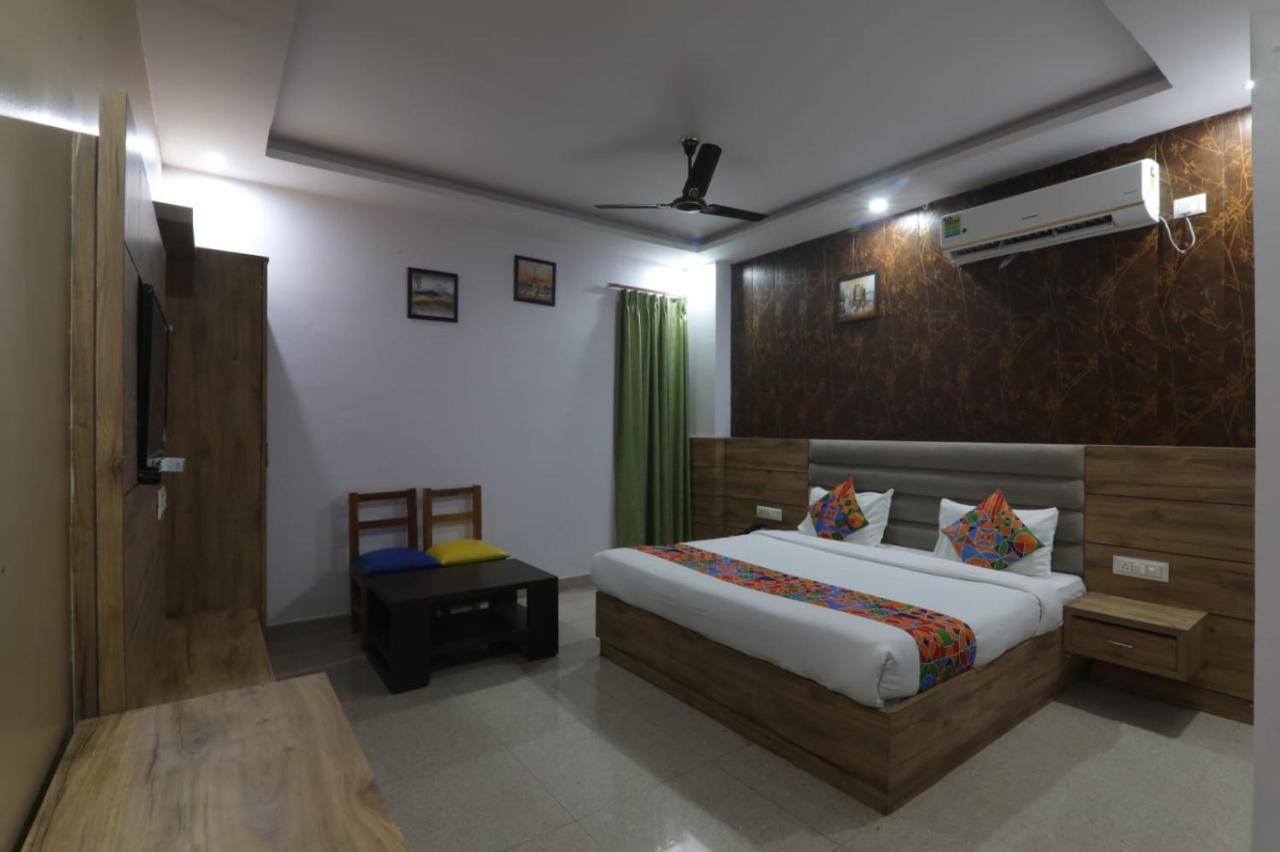 Icyhotels Hl Inn Chinhat Exterior photo