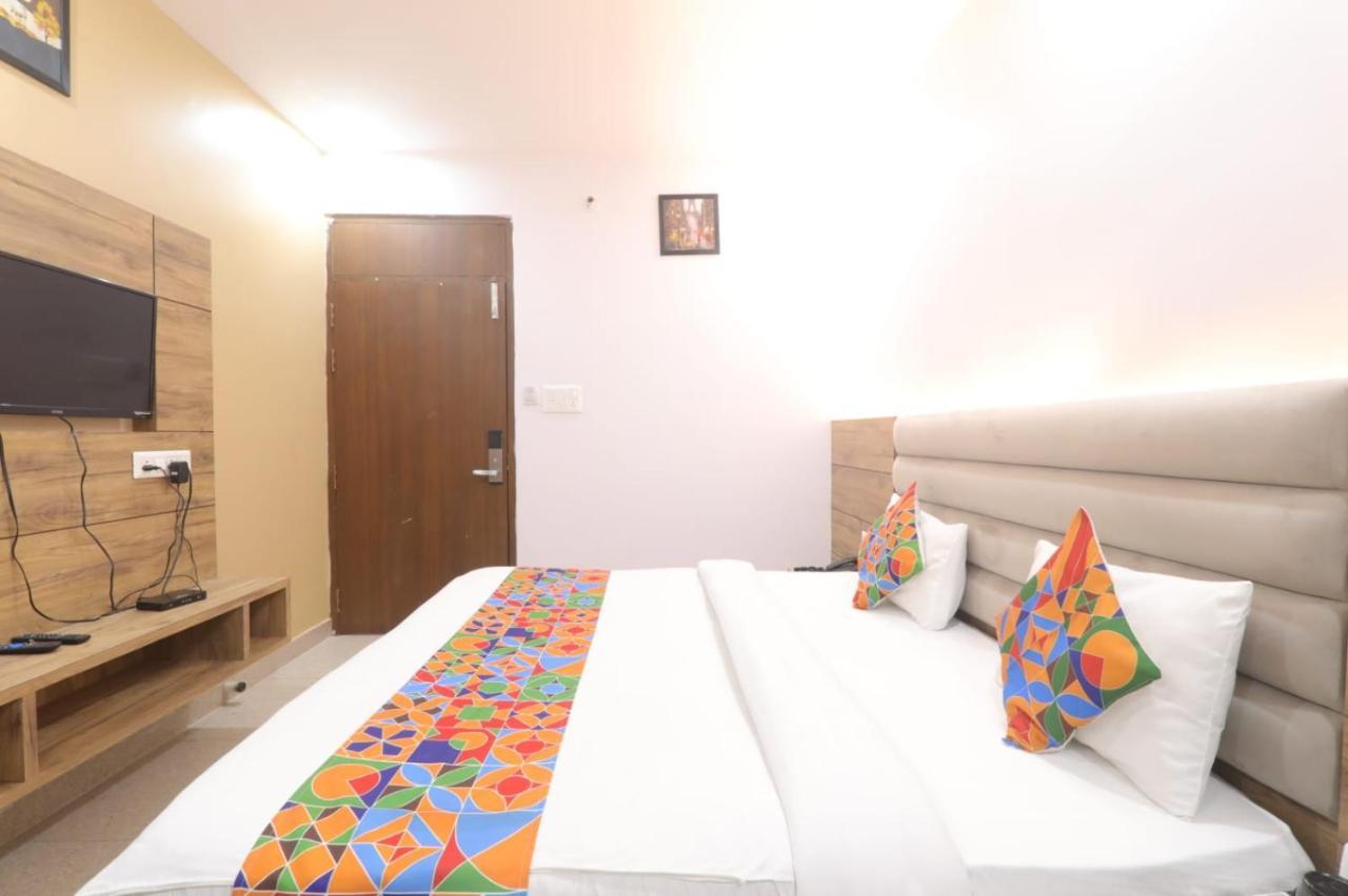 Icyhotels Hl Inn Chinhat Exterior photo