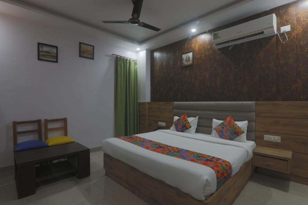 Icyhotels Hl Inn Chinhat Exterior photo
