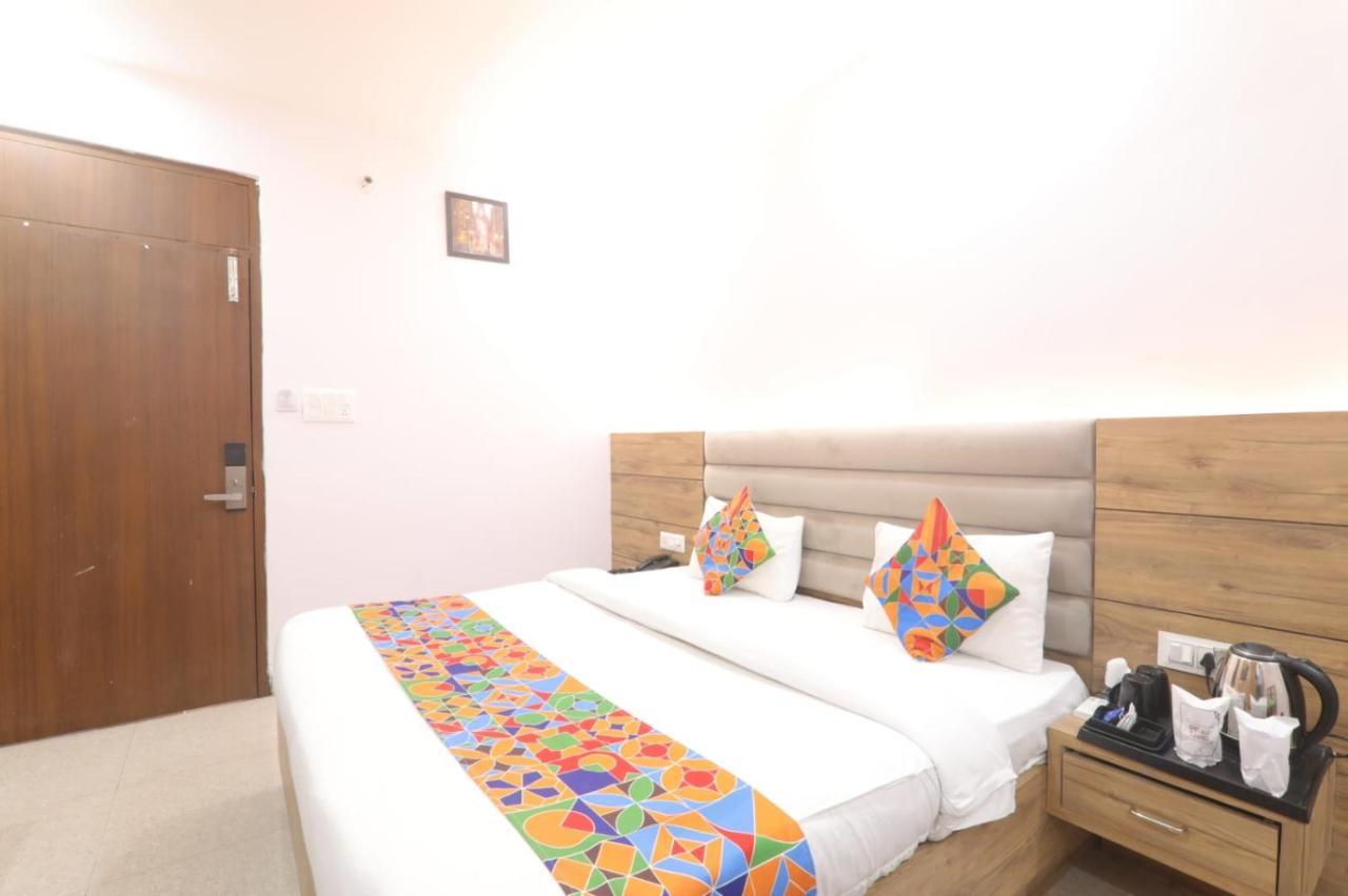 Icyhotels Hl Inn Chinhat Exterior photo